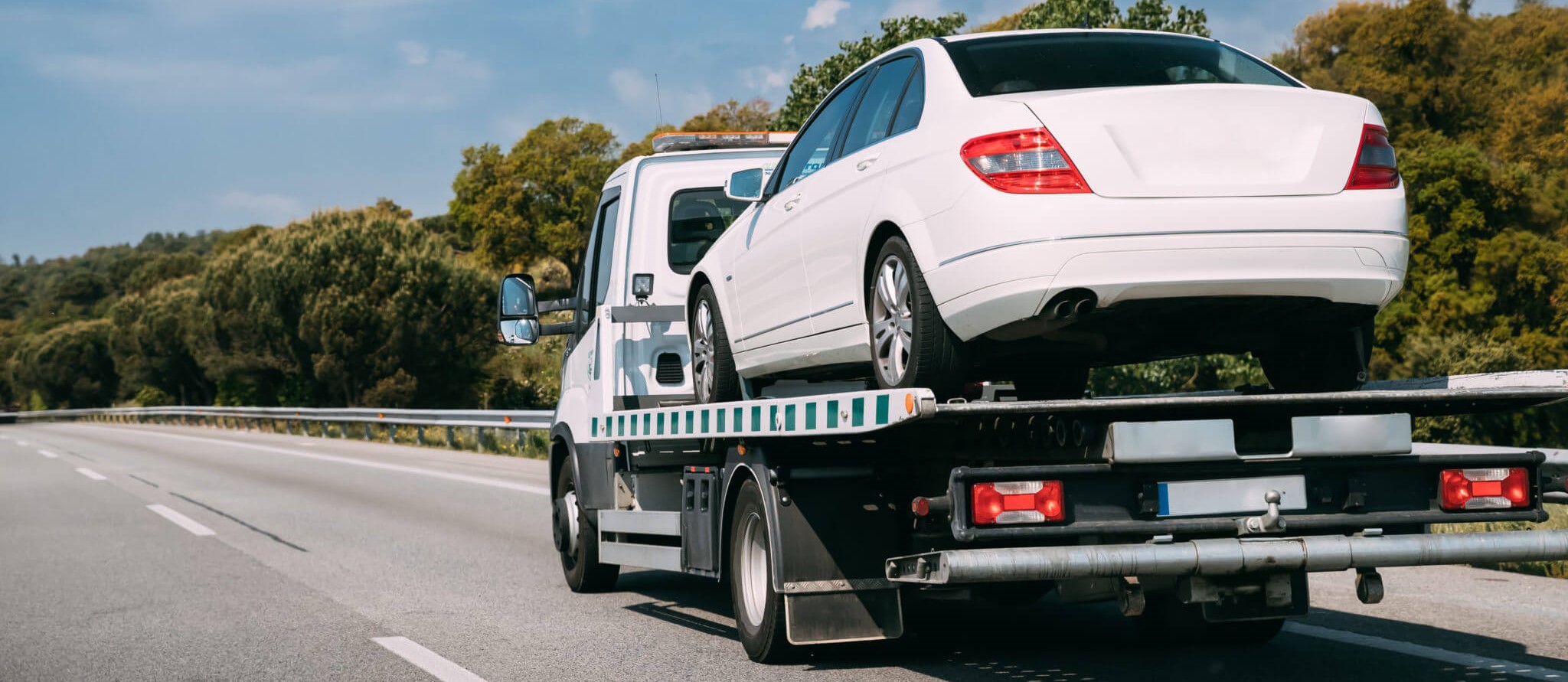 Servicii tractare și transport auto Brașov - Service de tractare și salvare auto la DasWerkstatt